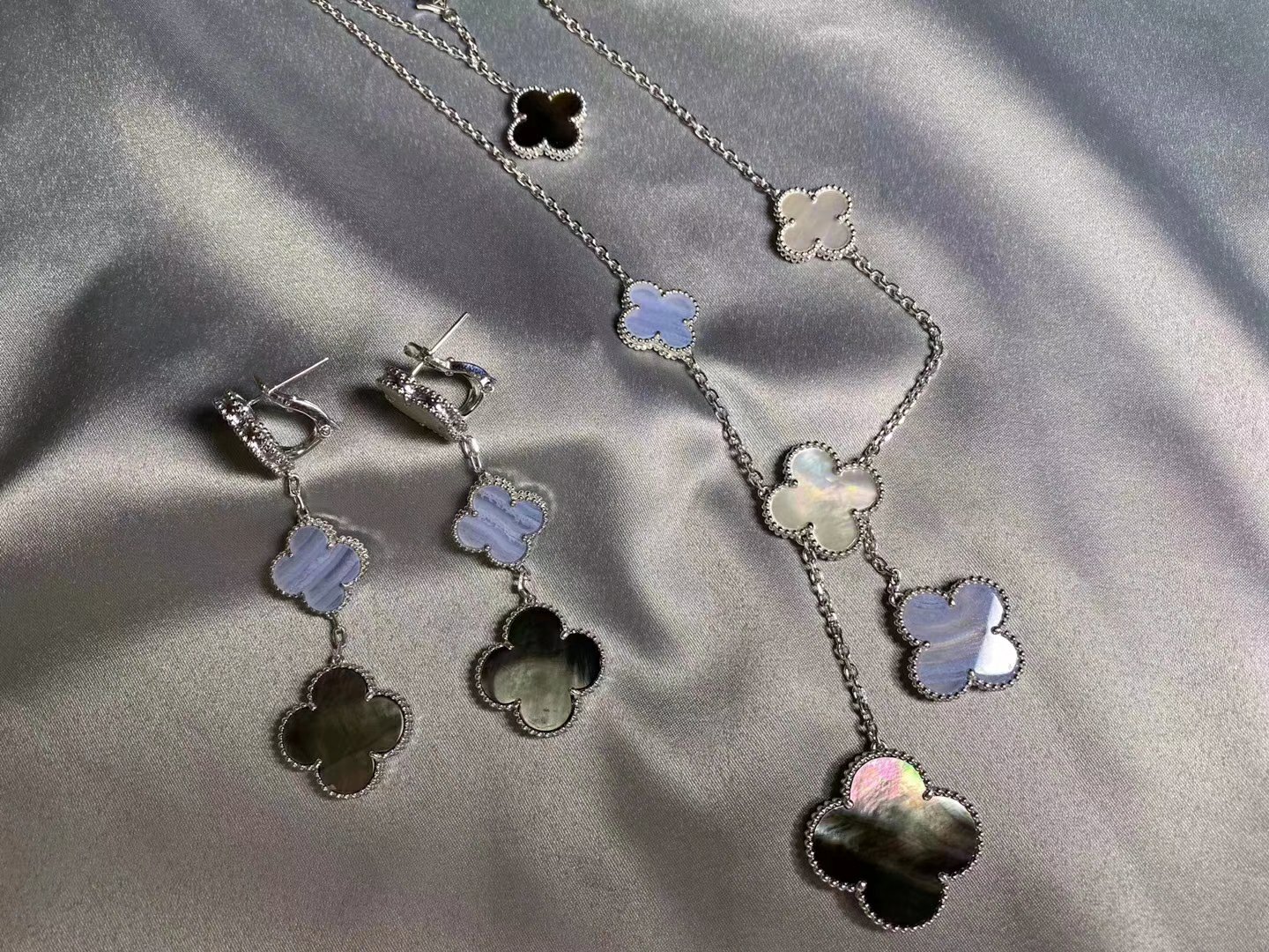 Van Cleef & Arpels Magic Alhambra earrings, 3 motifs