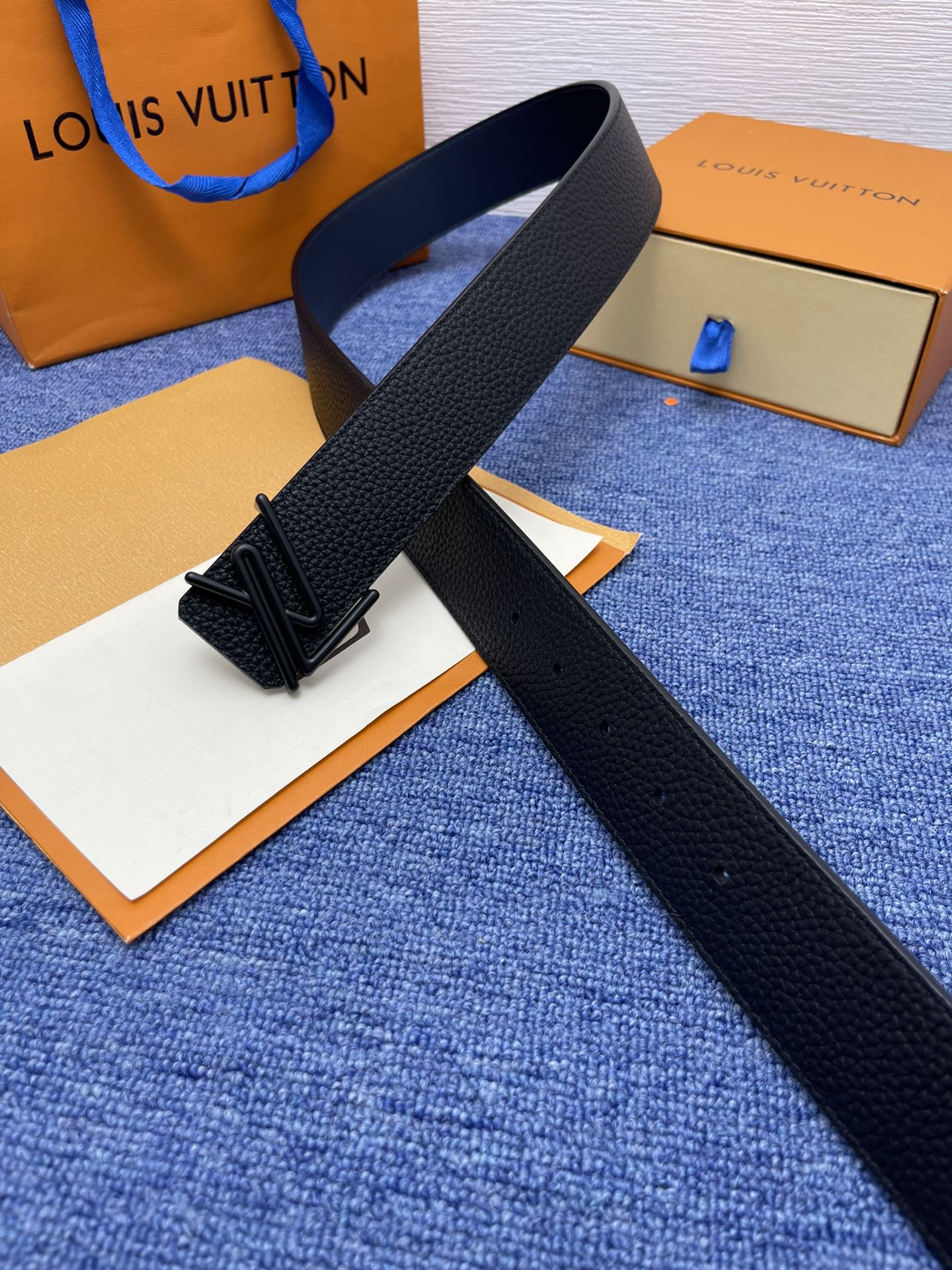 Louis Vuitton LV Leather Belts 1:1 Mirror Version
