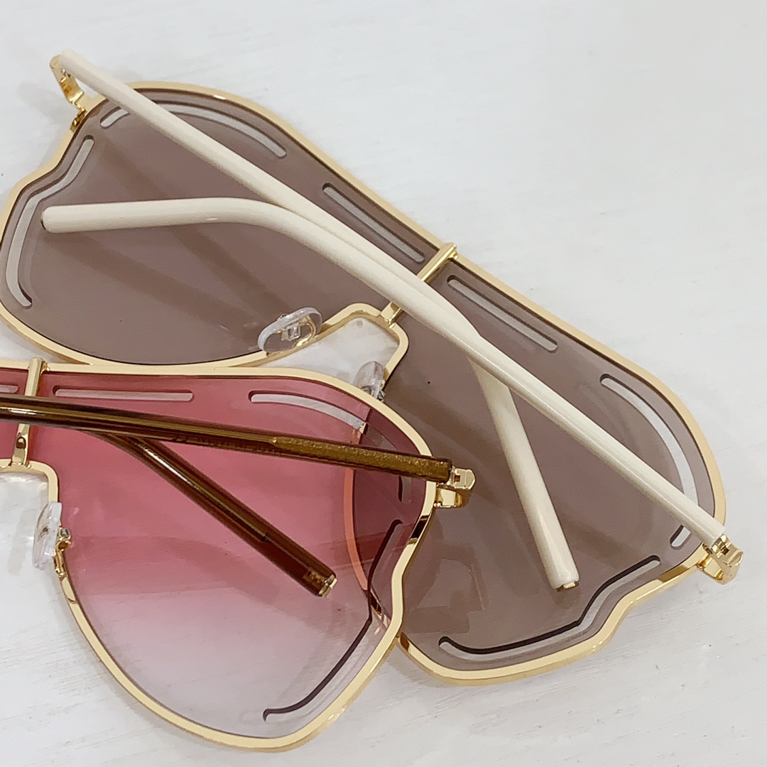 Linda Farro Mirror Gardenia Sunglasses In Taupe  Top quality （Replica）