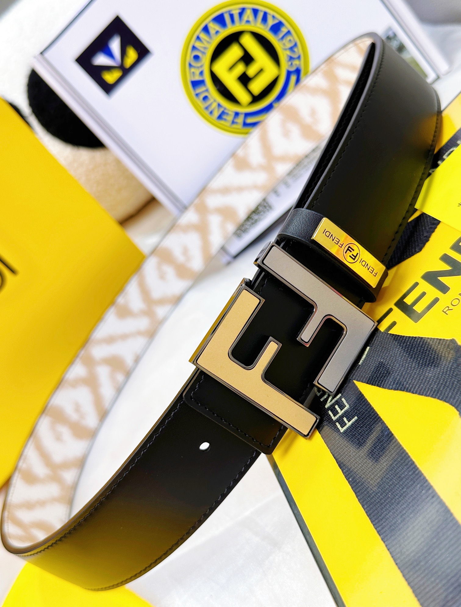 Fendi Leather Belts 1:1 Mirror Version