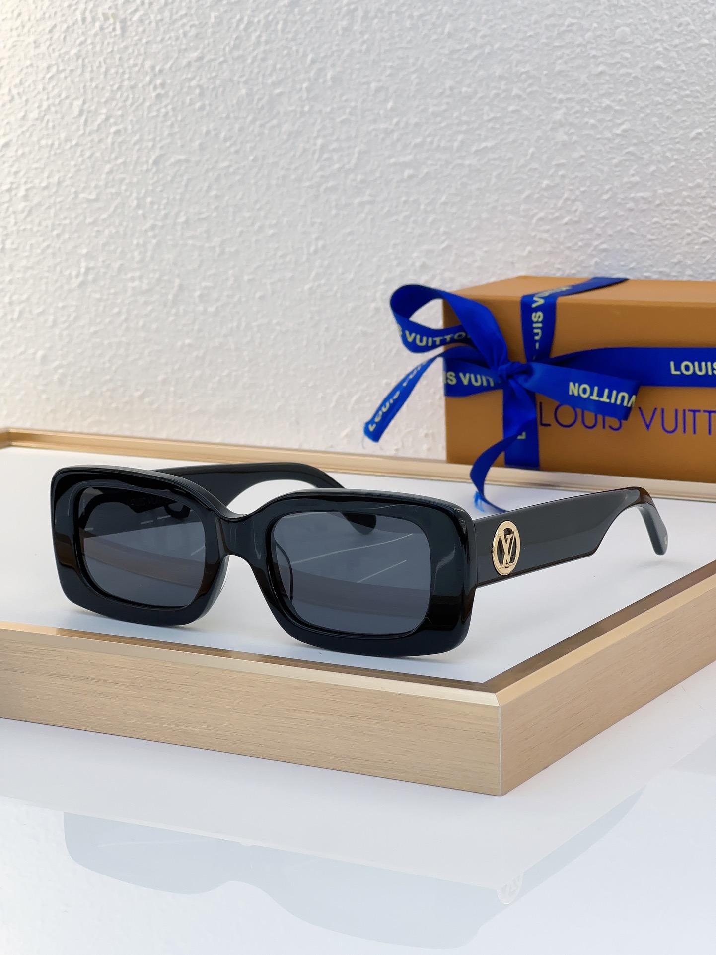 Louis Vuitton LV Sunglasses