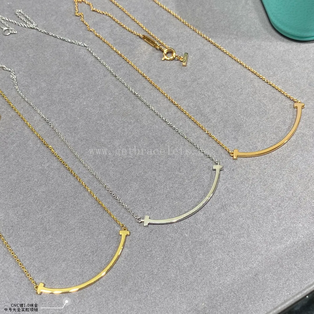 Tiffany T Medium Smile Pendant Yellow Gold/Rose Gold/White Gold