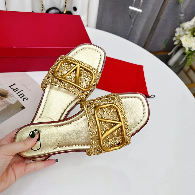 Valentino Comfortable Trend Flip-Flops Slide Sandal(Replica)