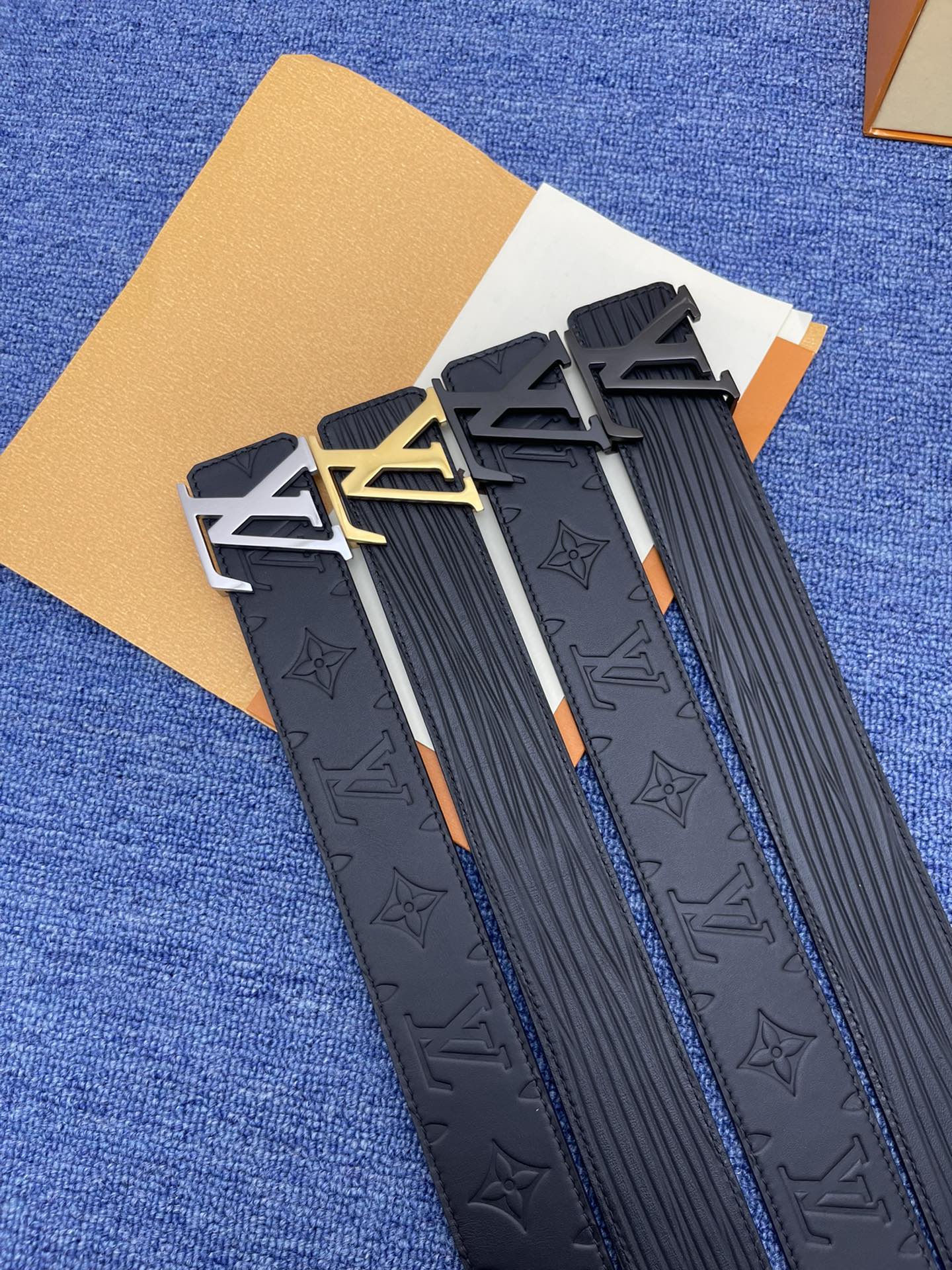 Louis Vuitton LV Leather Belts 1:1 Mirror Version