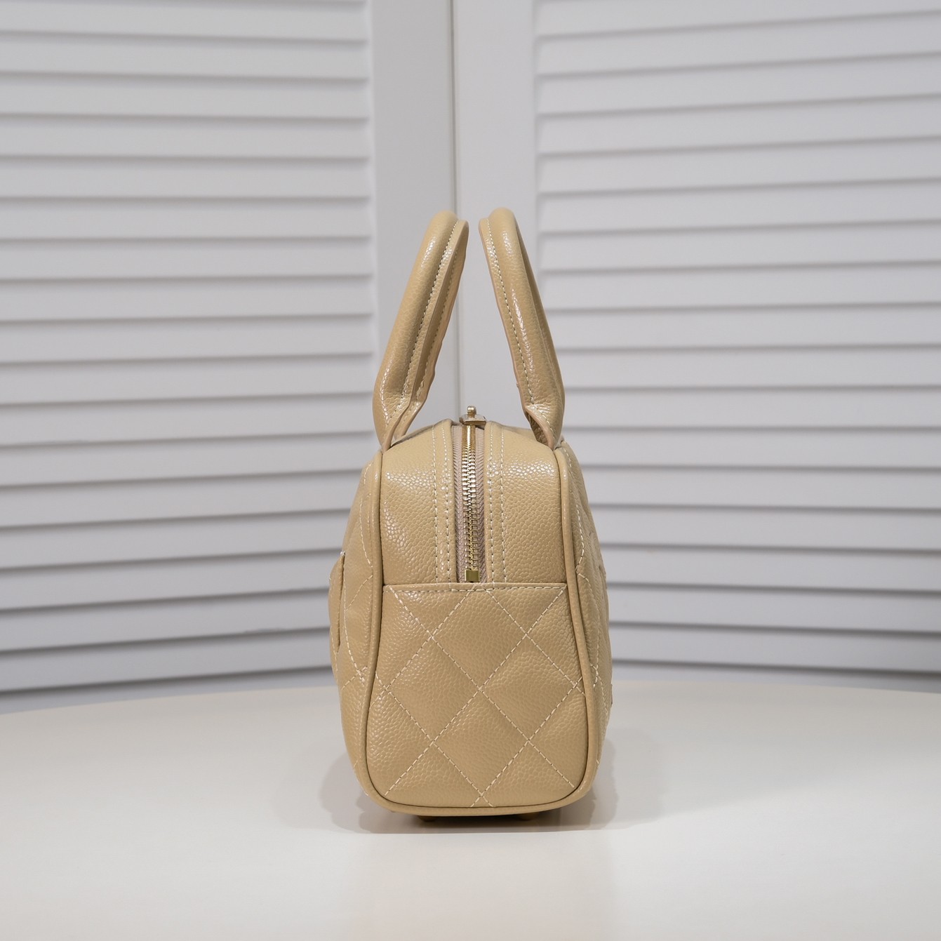 Chanel Vintagep Hilton Bag Shoulder Bag Handbag