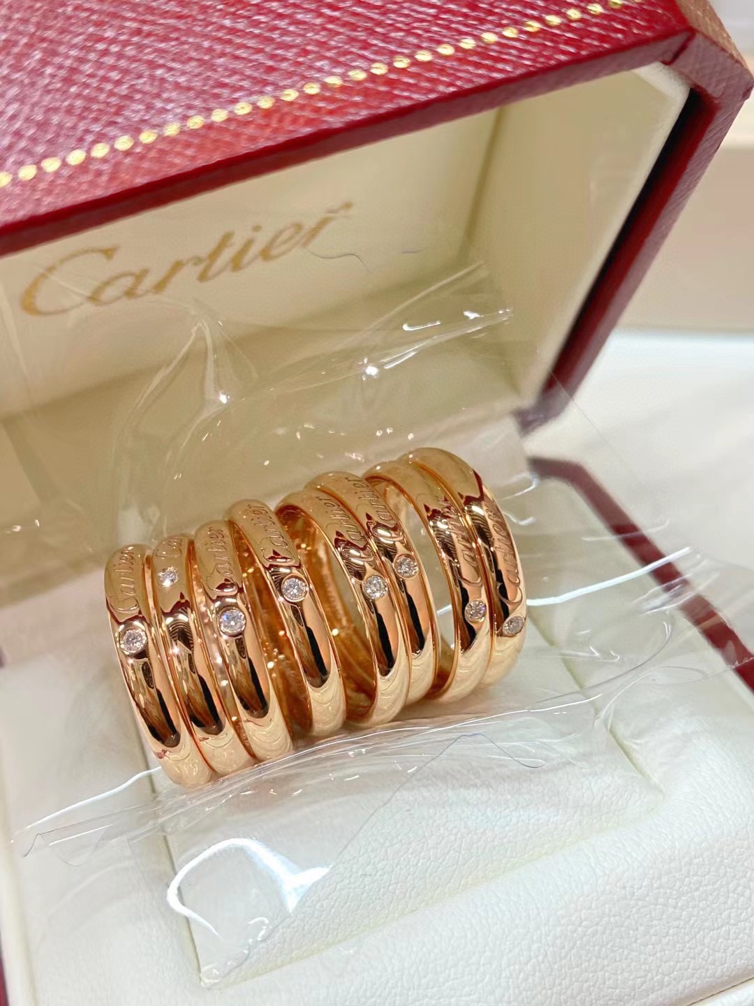 Cartier Ring with One Diamond, C DE CARTIER WEDDING BAND