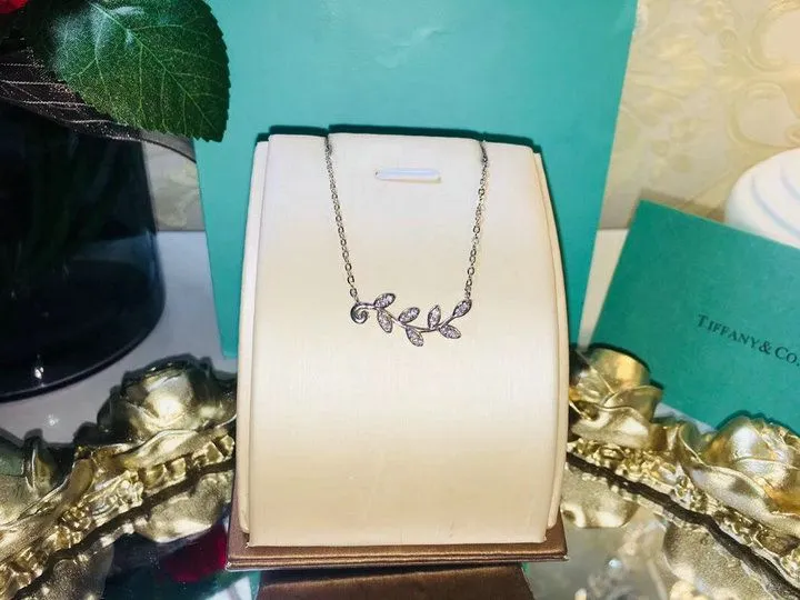 Price Online Tiffany Paloma Picasso Necklace Earrings Olive Leaf Diamonds Pendant Jewelry UK Sale Online 34941041