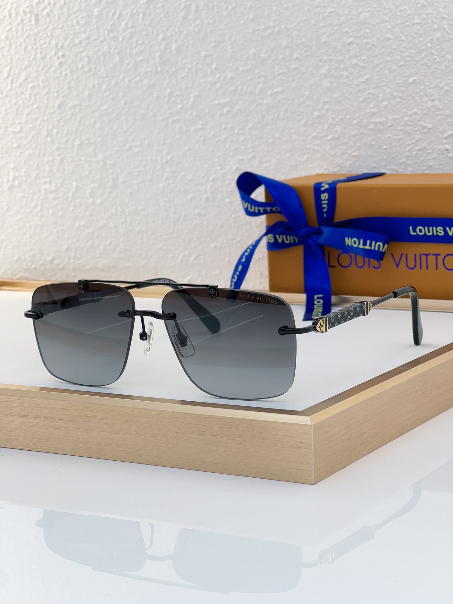 Louis Vuitton LV Sunglasses
