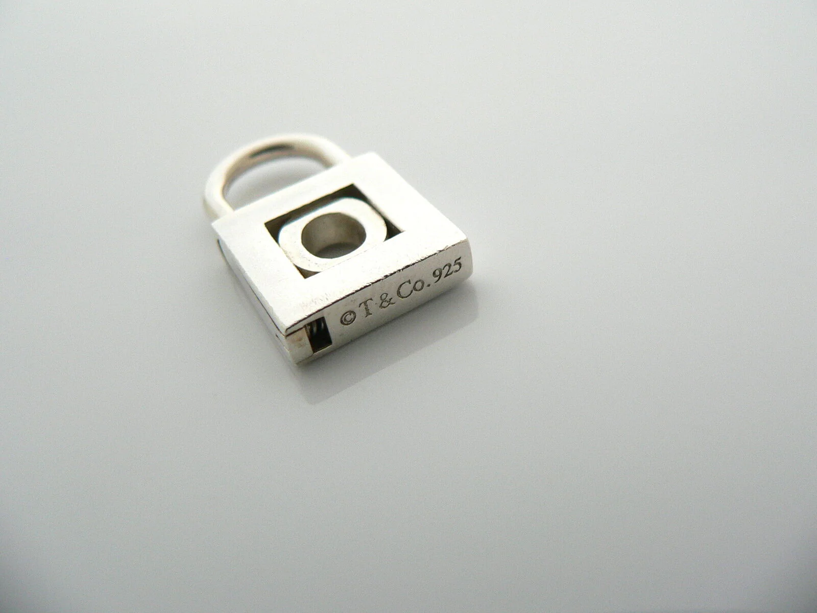 Tiffany & Co Silver Alphabet O Padlock Pendant Charm 4 Necklace Bracelet Gift