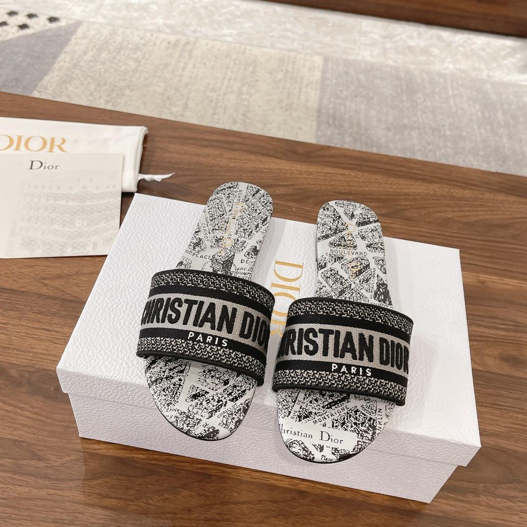 Dior DWAY Slide Slipper Sandals (Replica)