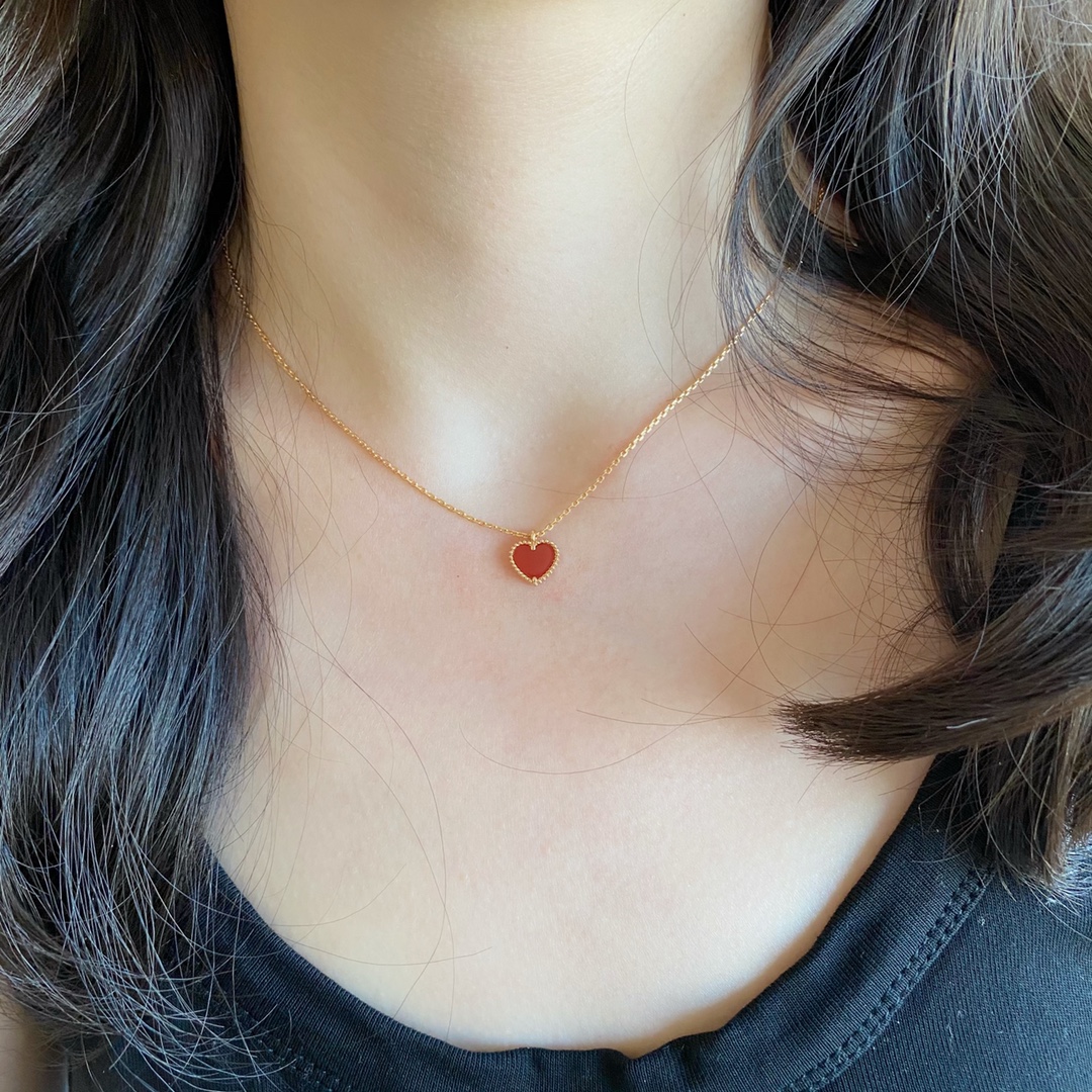 Van Cleef & Arpels Carnelian Heart Necklace, Sweet Alhambra heart pendant