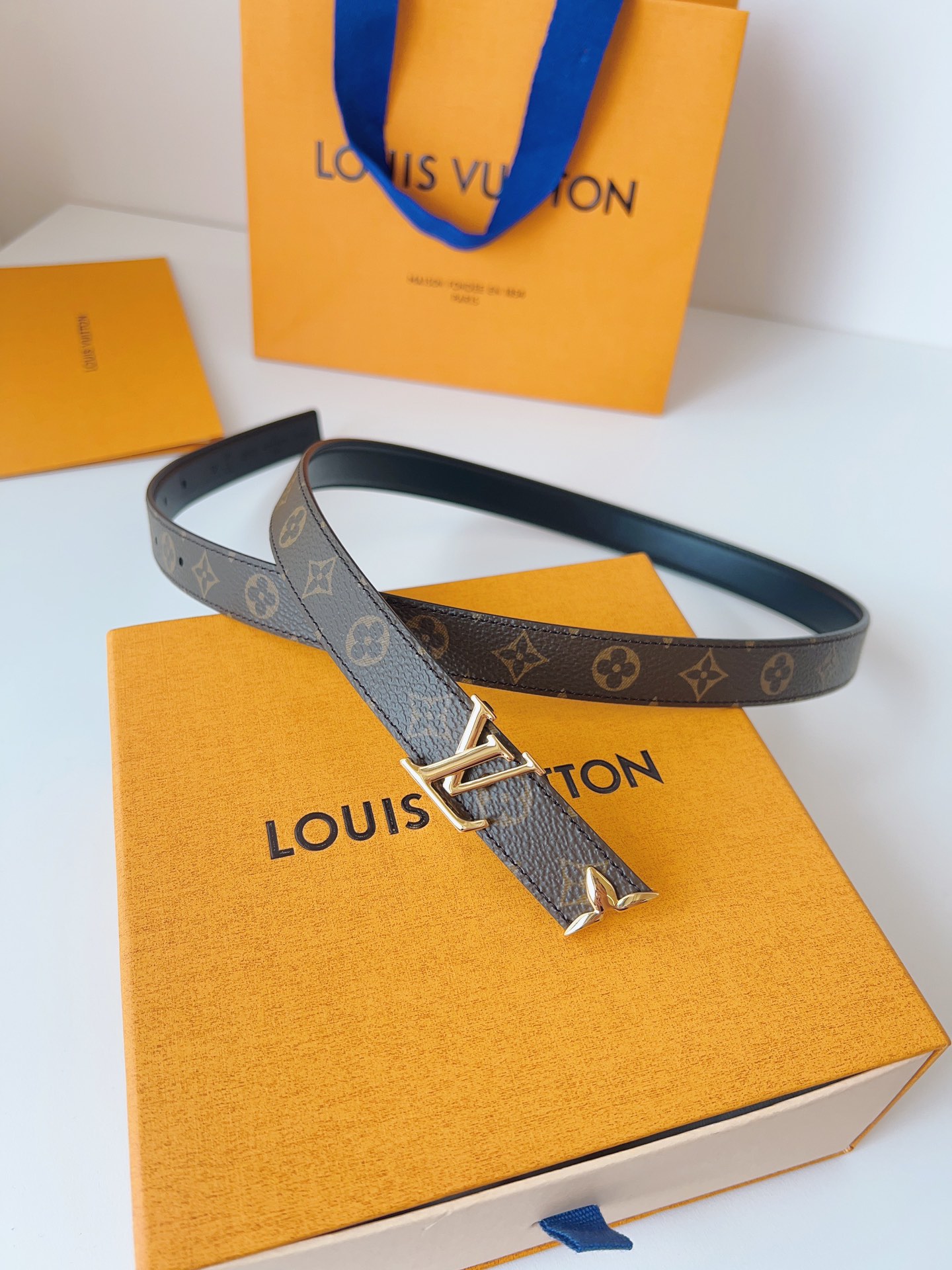 Louis Vuitton LV Leather Belts 1:1 Mirror Version