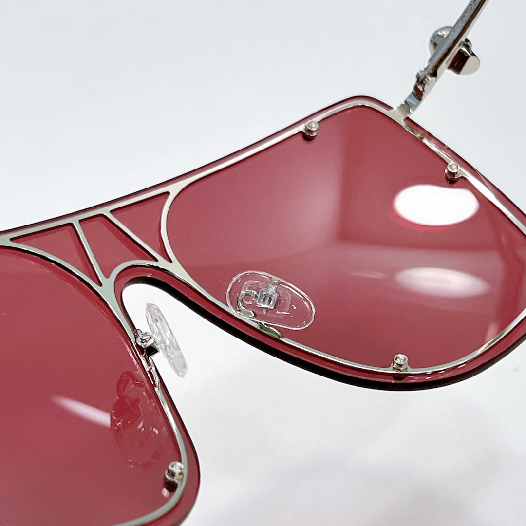 Alexander McQueen Sunglasses