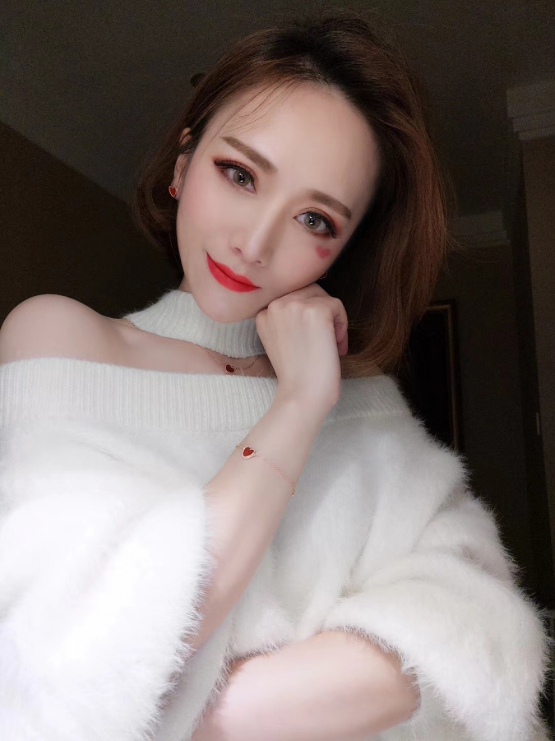 Van Cleef & Arpels Carnelian Heart Necklace & Earrings, Sweet Alhambra heart pendant