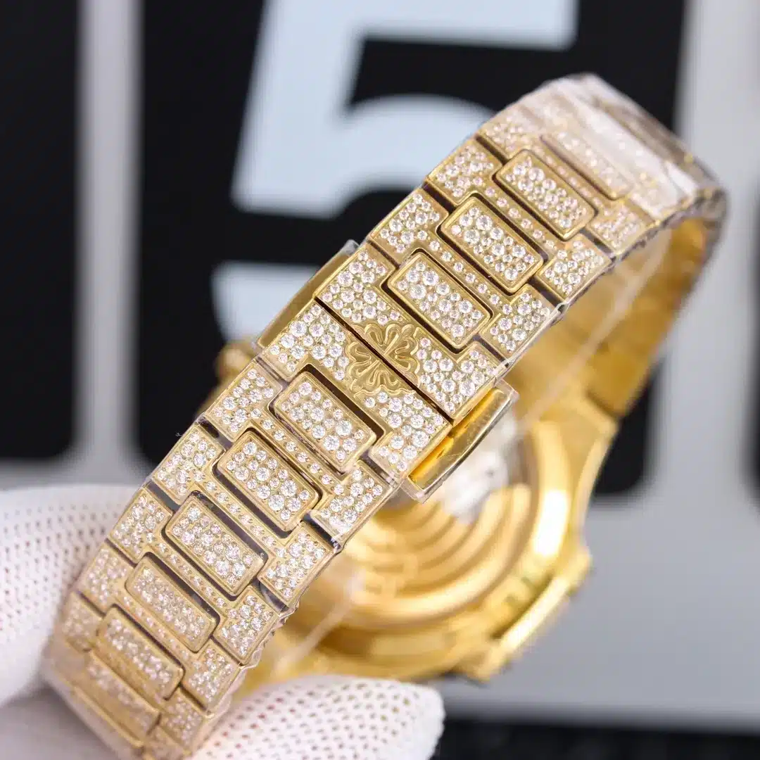 Nautilus 7118/1450R-001 Ladies Automatic 35.2 mm,Rose gold