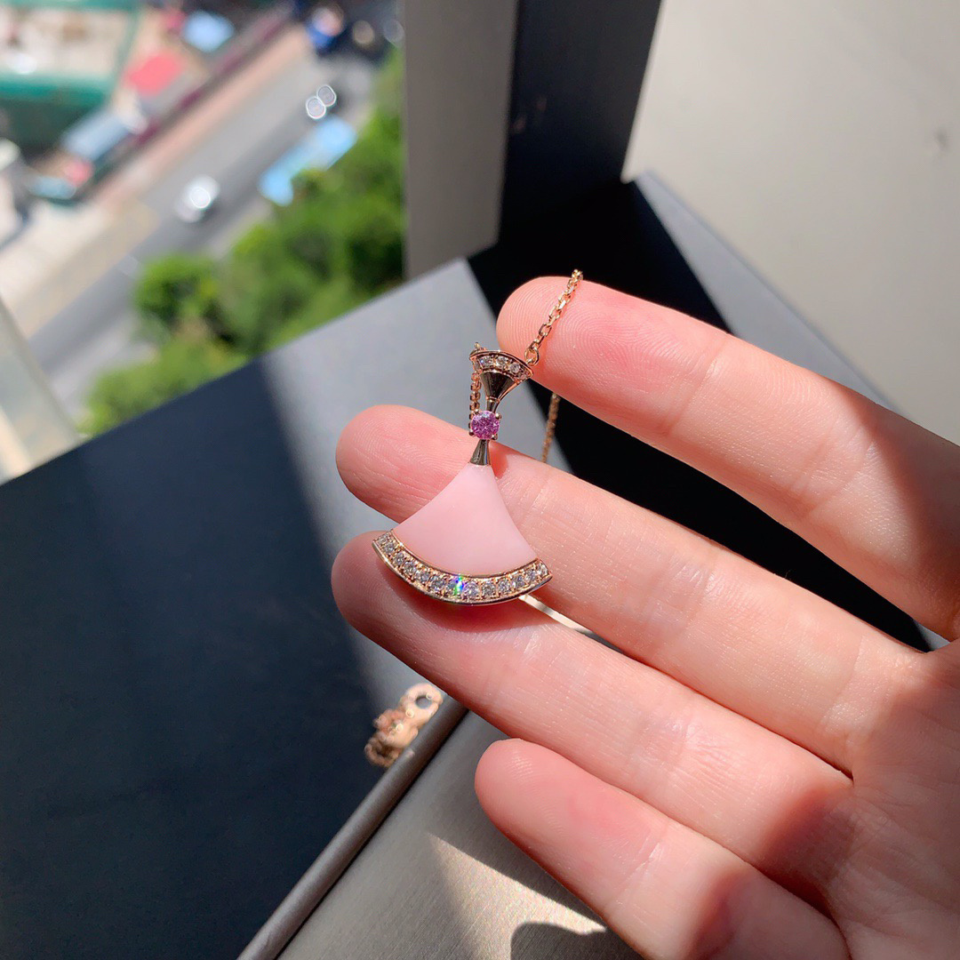 BVLGARI DIVAS' DREAM NECKLACE, Pink Opal
