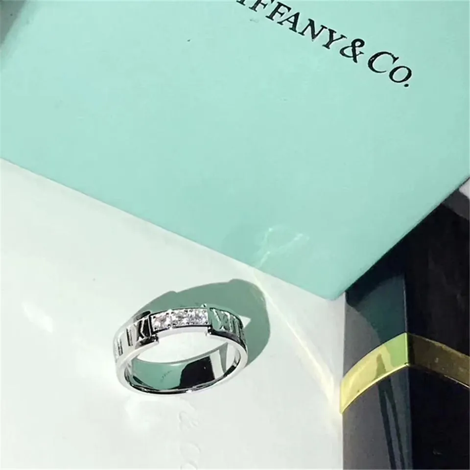 New Tiffany Atlas Band With Three Crystals Individual Style For Gift Dubai Price GRP07933