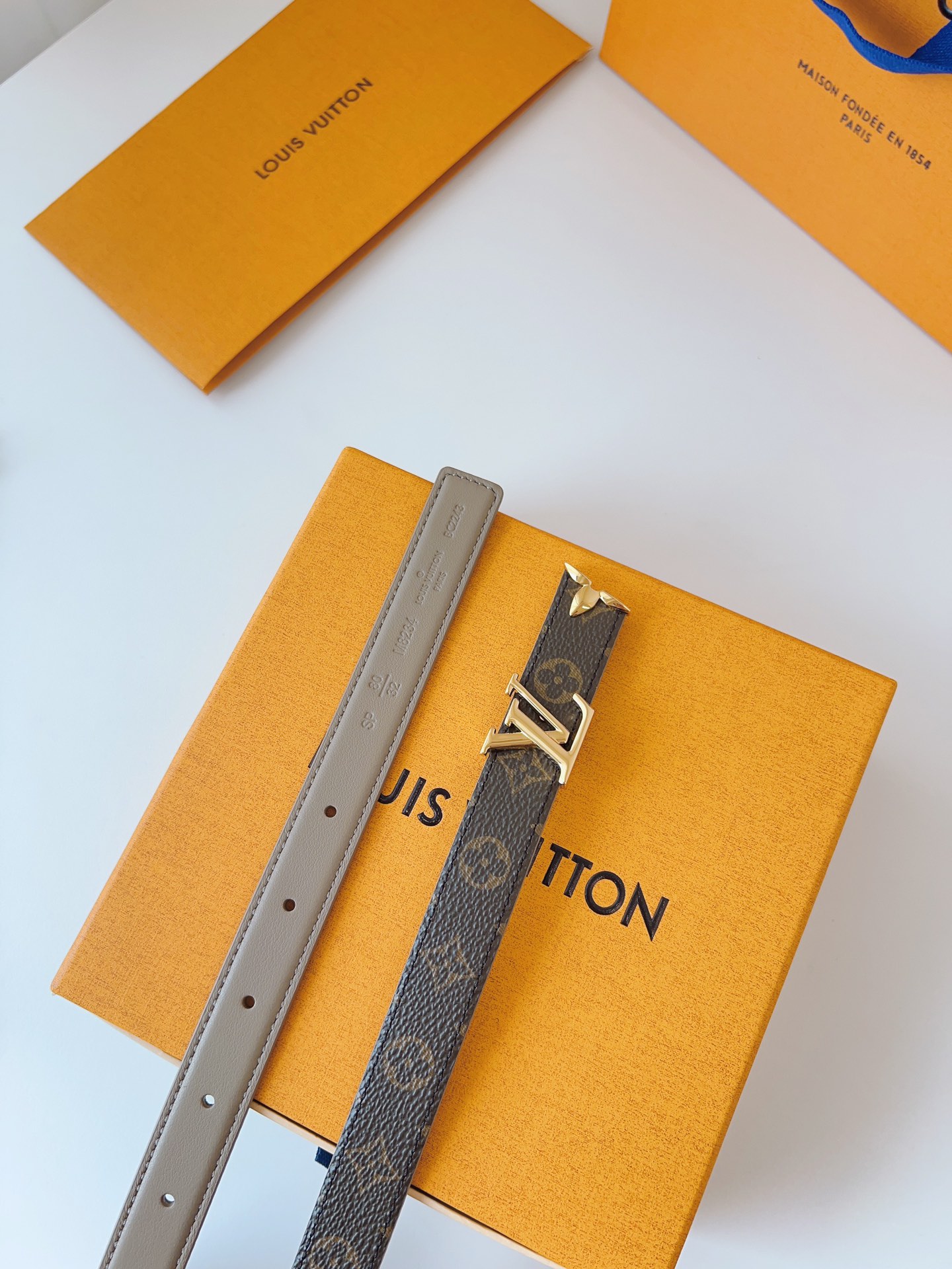 Louis Vuitton LV Leather Belts 1:1 Mirror Version