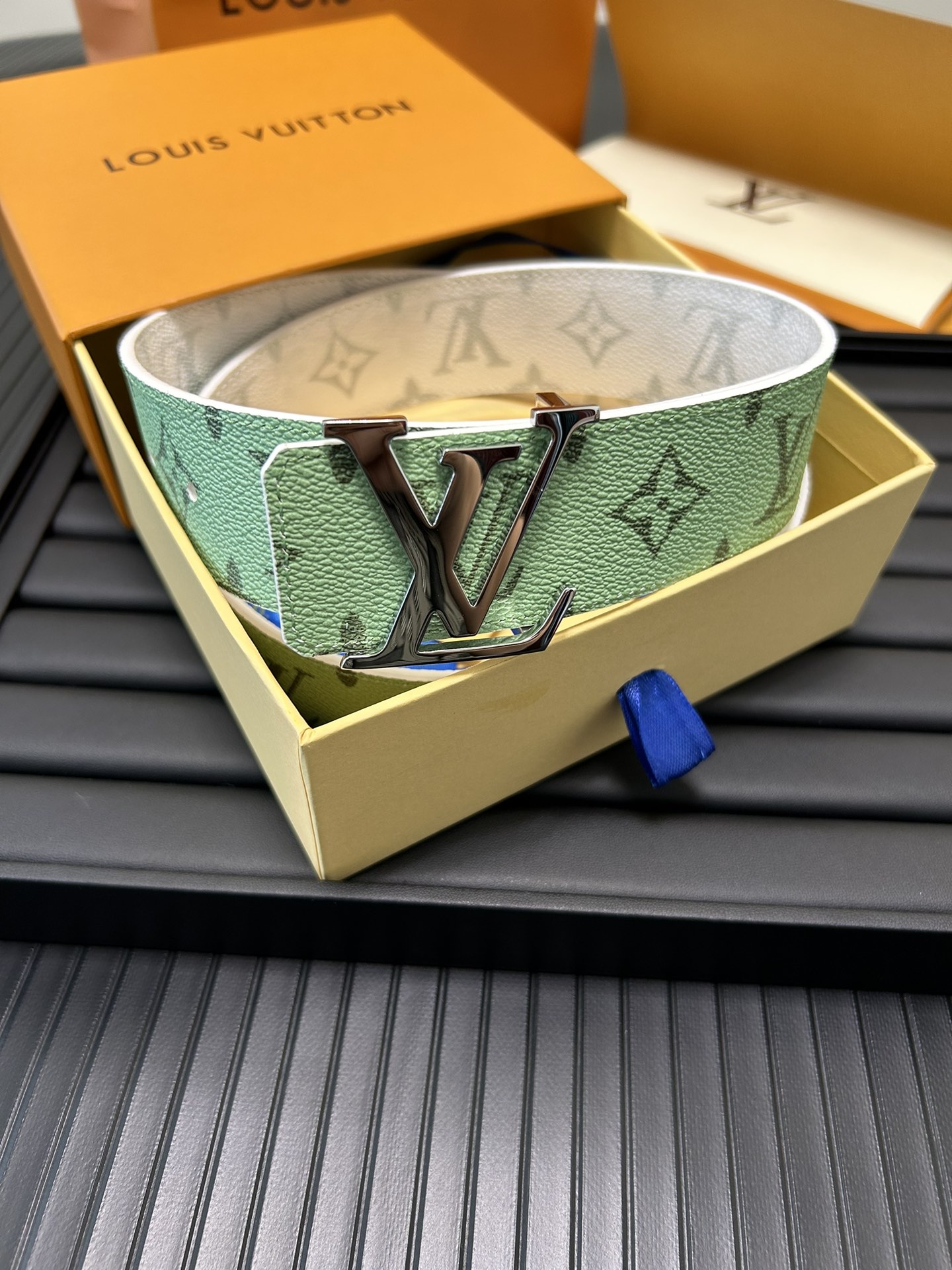 Louis Vuitton LV Leather Belts 1:1 Mirror Version