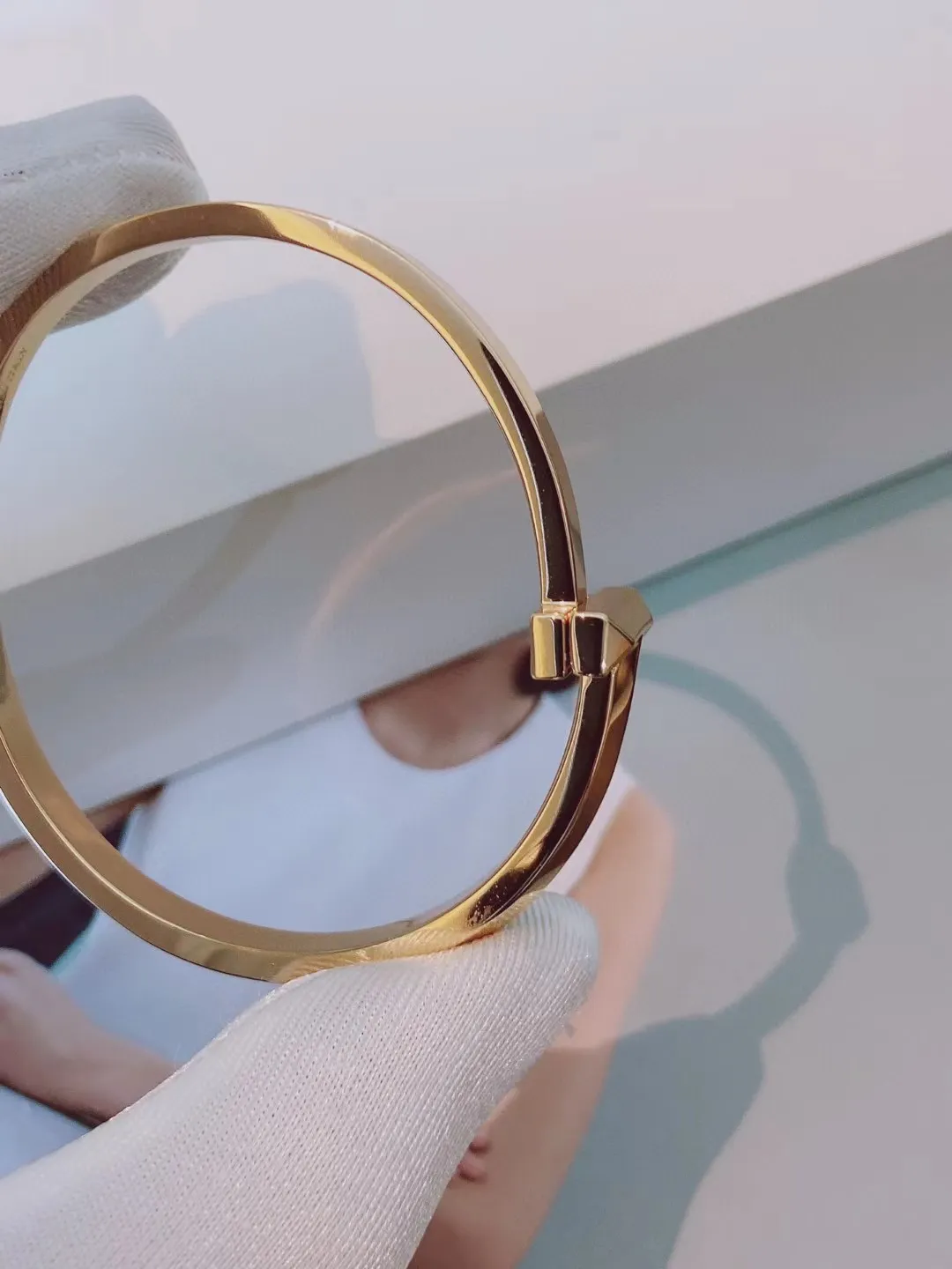 Tiffany T T1 Hinged Bangle Champagne Gold/White Gold