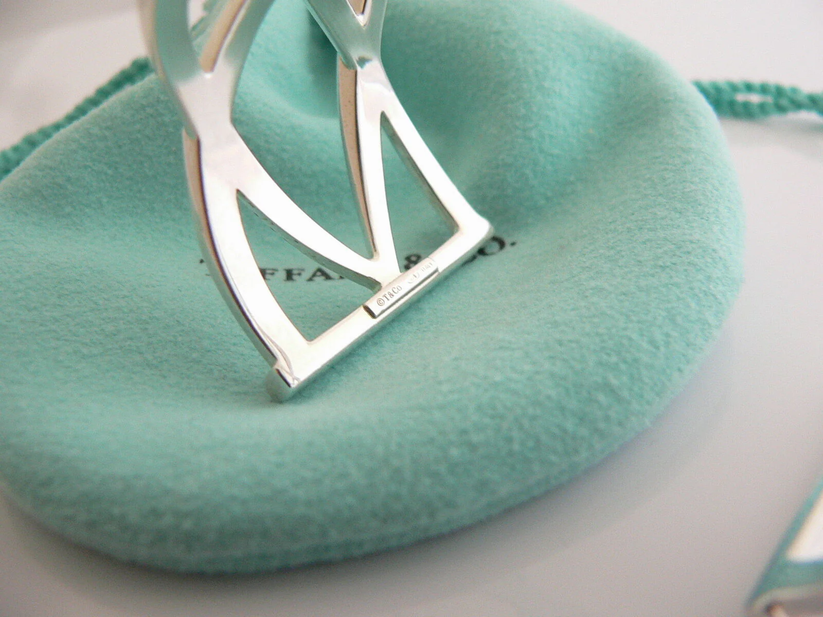 Tiffany & Co Wide Knot Cuff Bangle Bracelet Gift Pouch Love Silver Weave Art