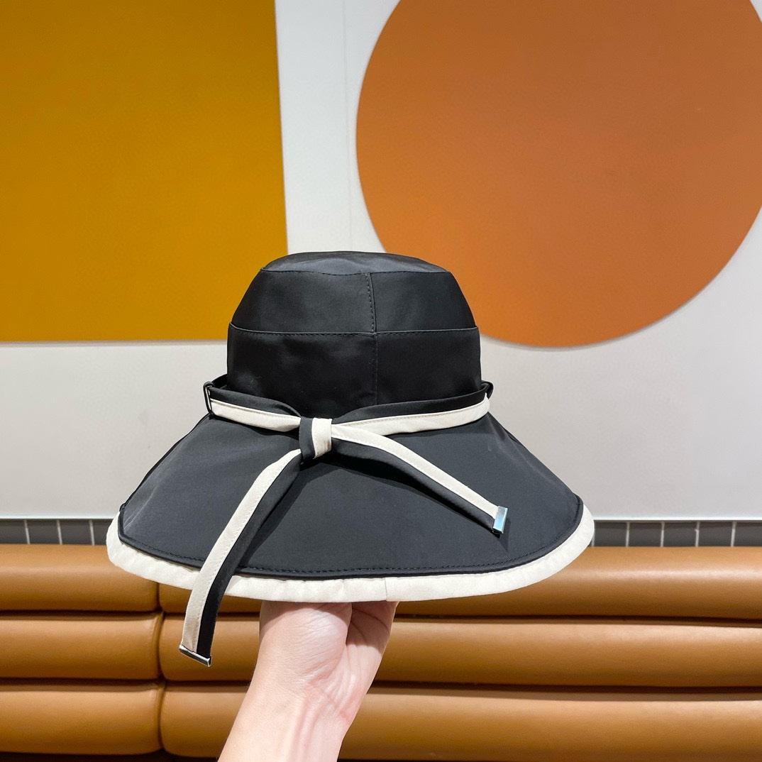 Chanel Wear a Double-sided Windproof Sun Hat Sunhat （Replica）