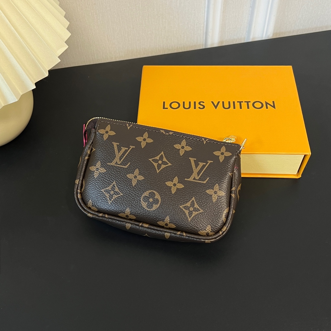 Louis Vuitton Multi Pochette Accessories Mini Bag Purse