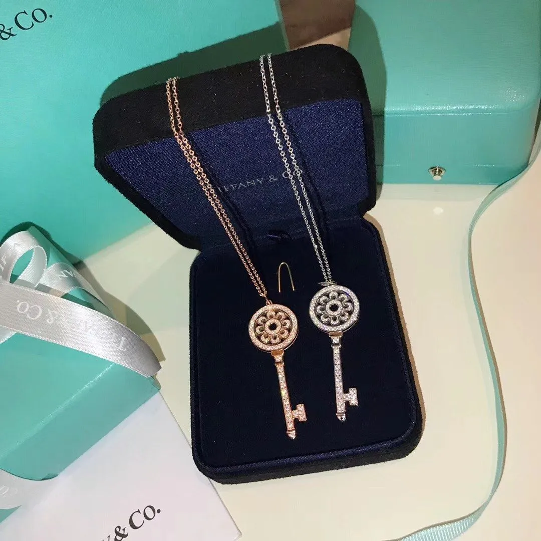 2021 Fashion Tiffany & Co Rose Gold Petals Keys Pendant Sunflower Diamonds Necklace For Womens