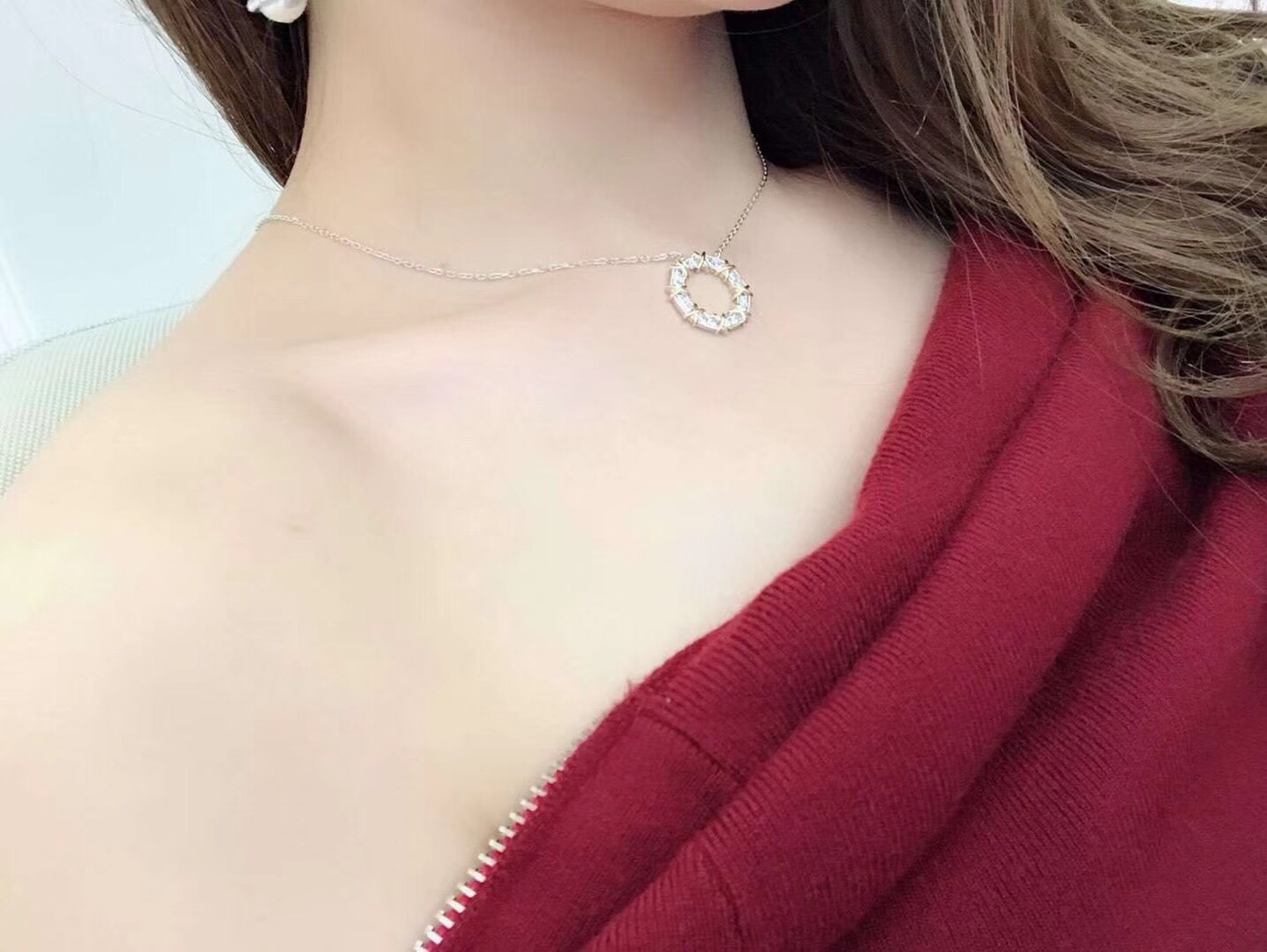 Fake Tiffany Schlumberger Sixteen Diamonds Circle Pendant