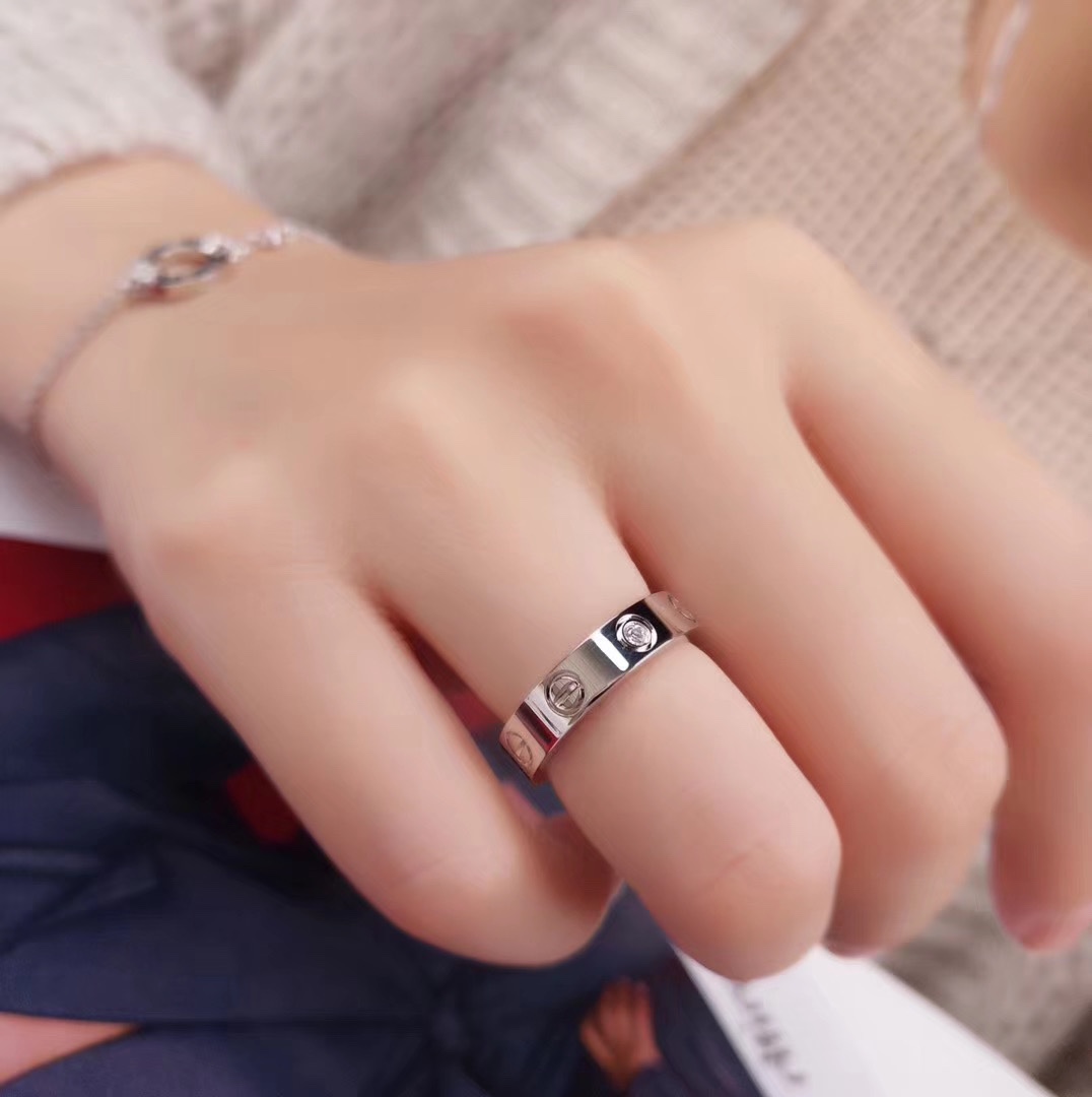 Cartier Love Ring replica, One Diamond & White Gold