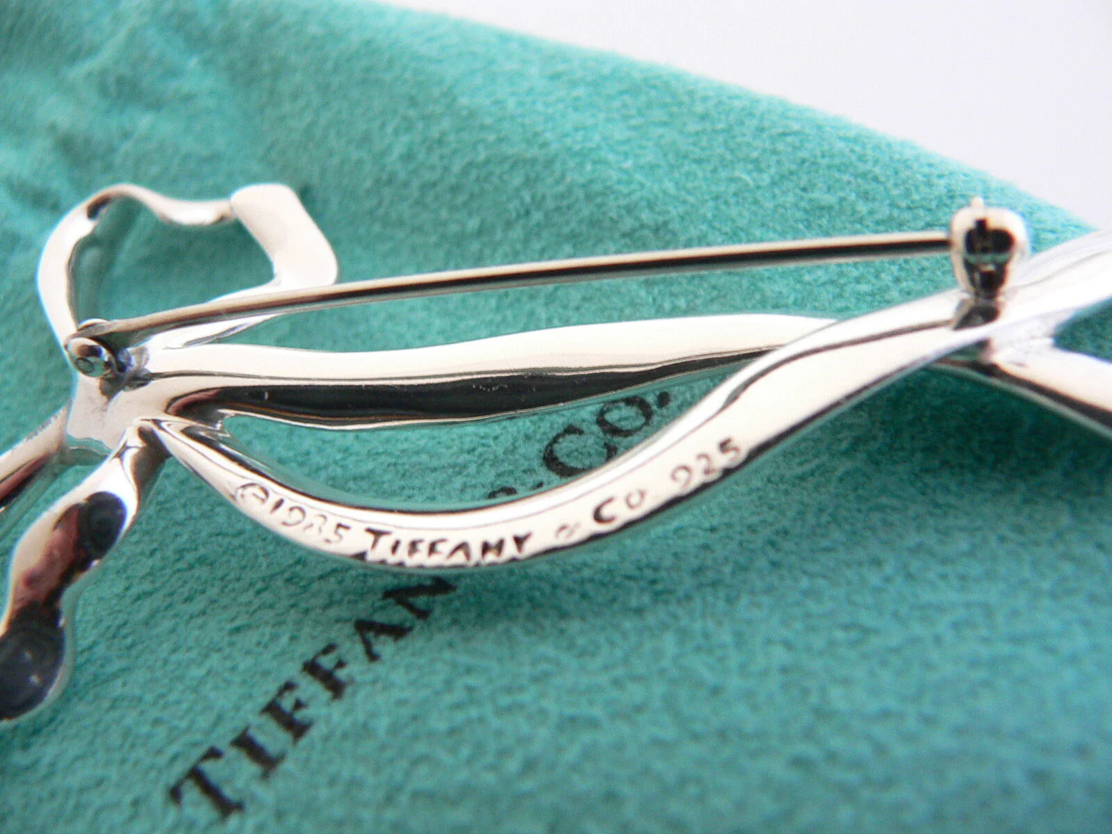 Tiffany & Co Silver Large Ribbon Bow Brooch Pin Rare Love Gift Pouch