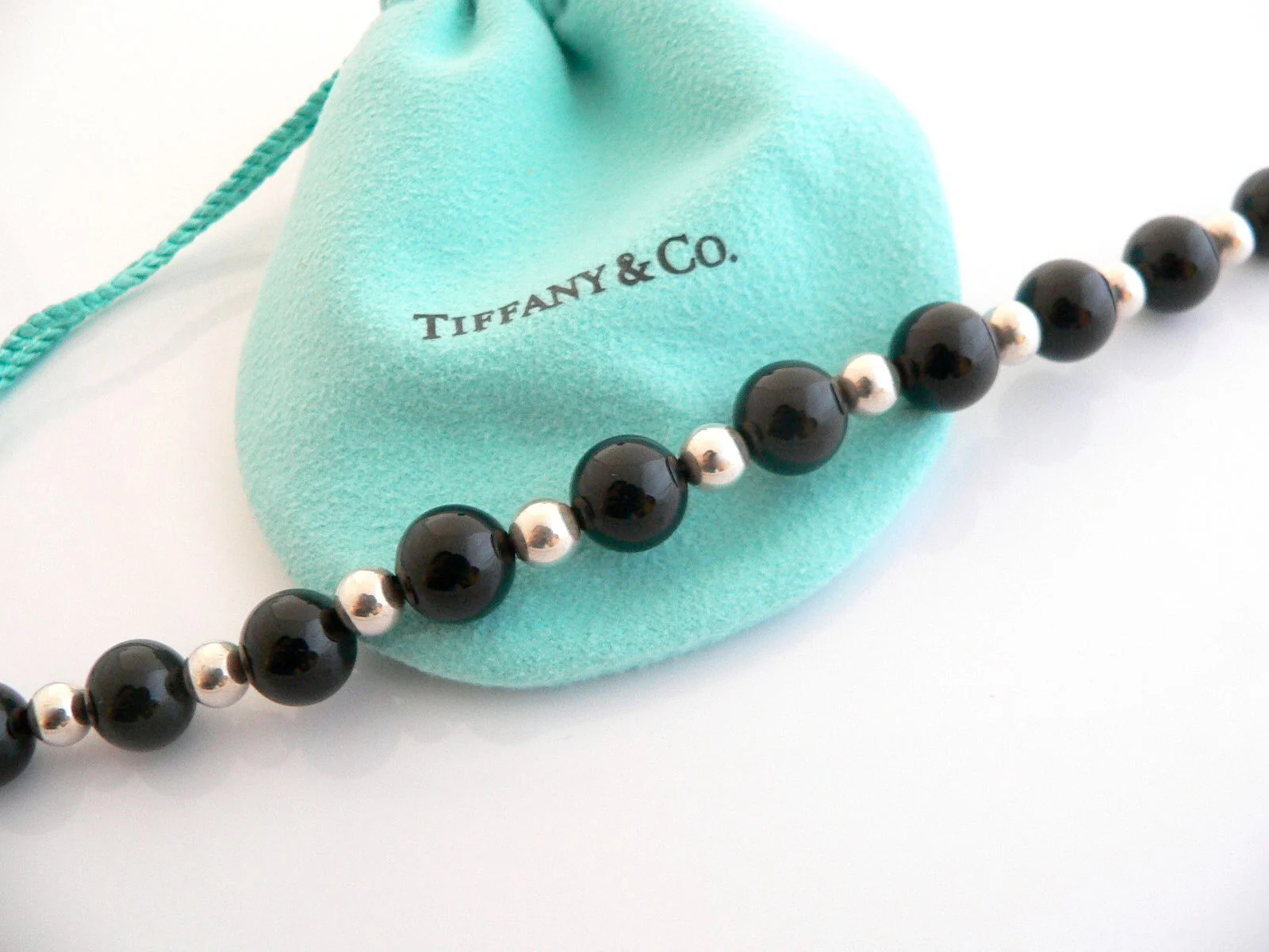 Tiffany & Co Silver Onyx Ball Bead Bracelet Bangle Chain 7.75 In Gift Pouch Love