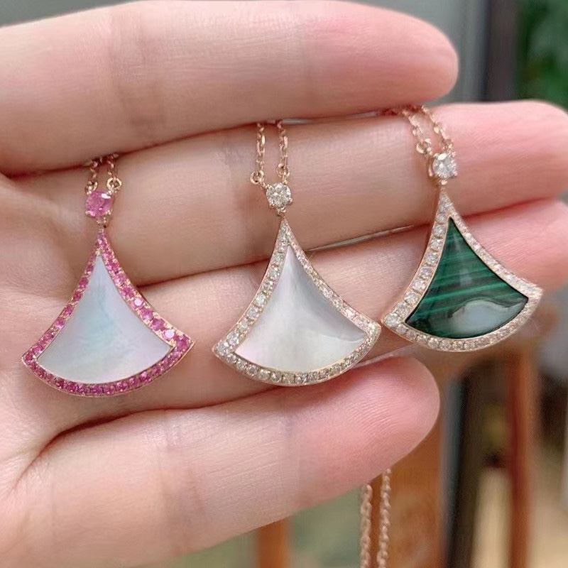 BVLGARI DIVAS' DREAM NECKLACE, White Mother-of-Pearl & Malachite, Three Style