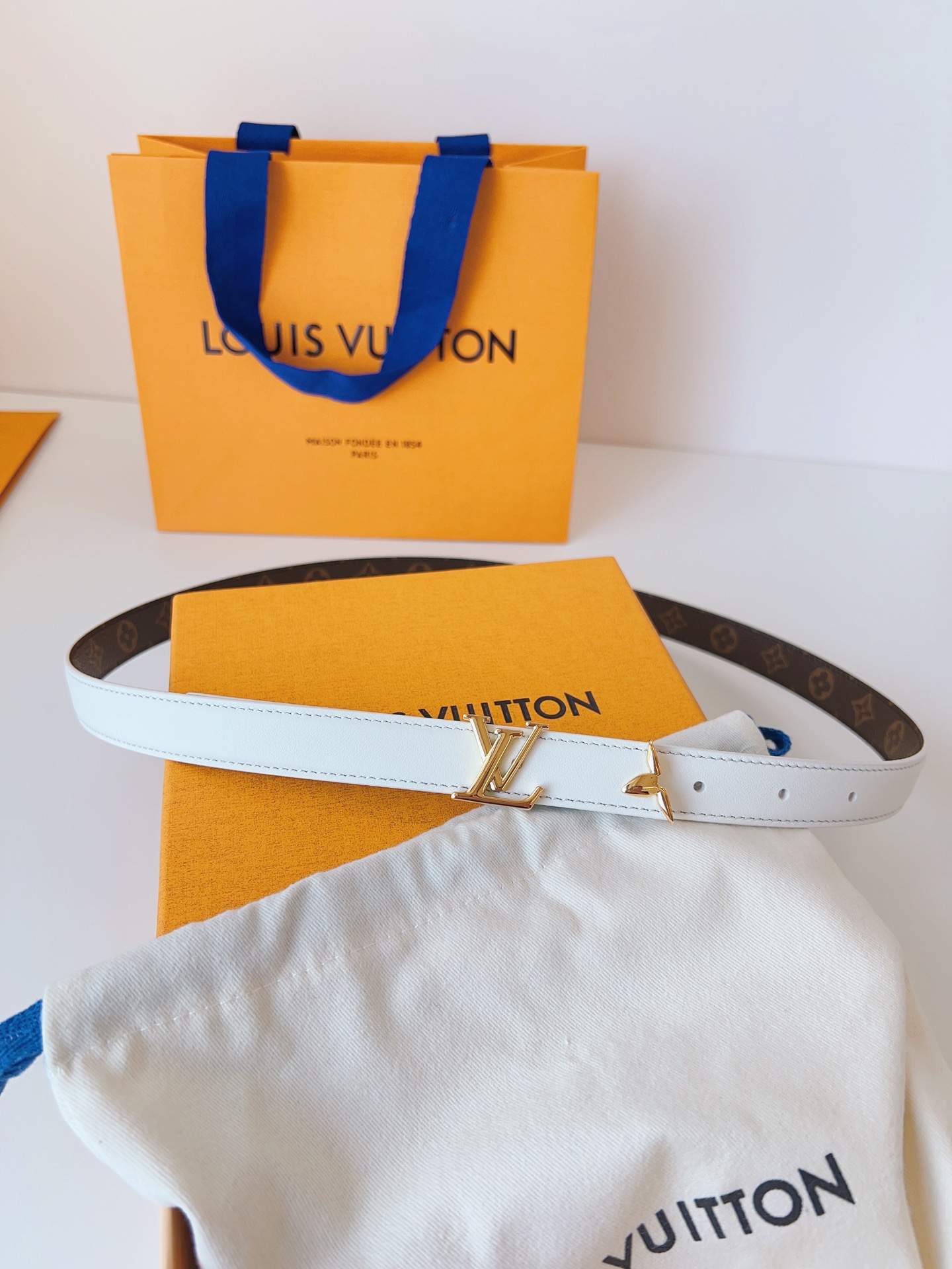 Louis Vuitton LV Leather Belts 1:1 Mirror Version