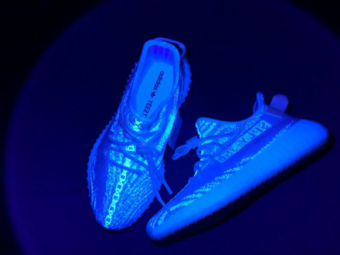 Yeezy 2018 Boost 350 V2 Triple White CP9366