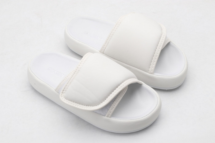 Yeezy Slide 4