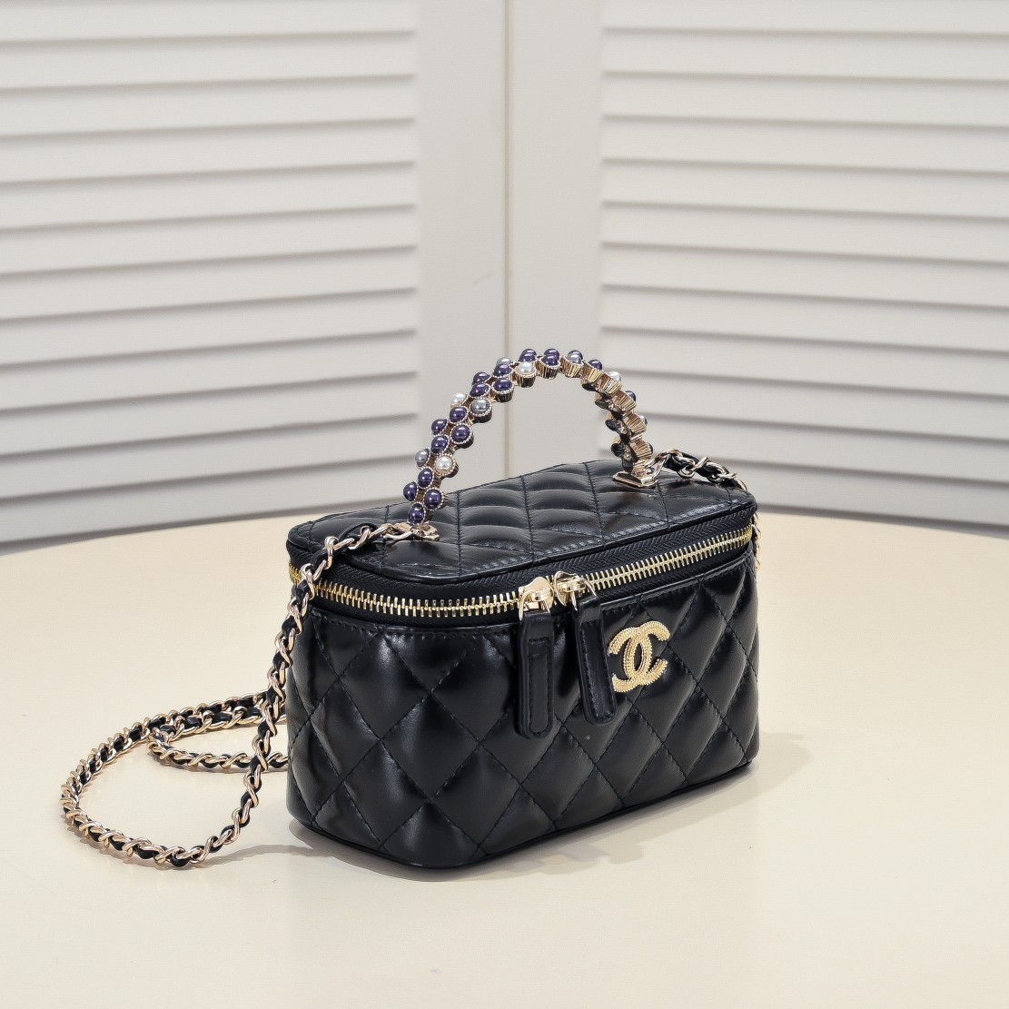Chanel Pearl Handle Box Bag Makeup Shoulder Bag Handbag