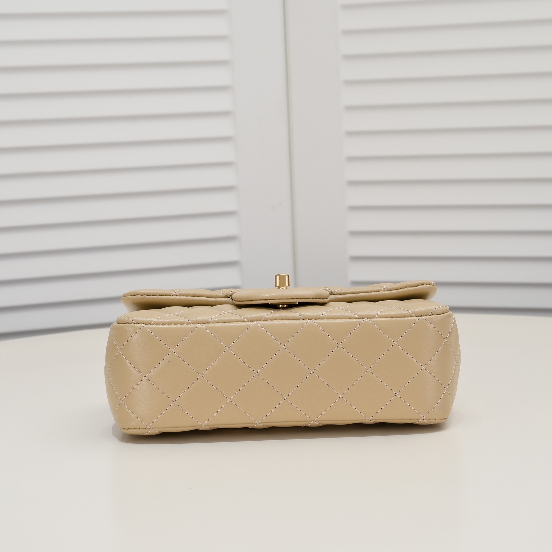 Chanel Cross Body Metal Ball Chain Shoulder Bag Handbag