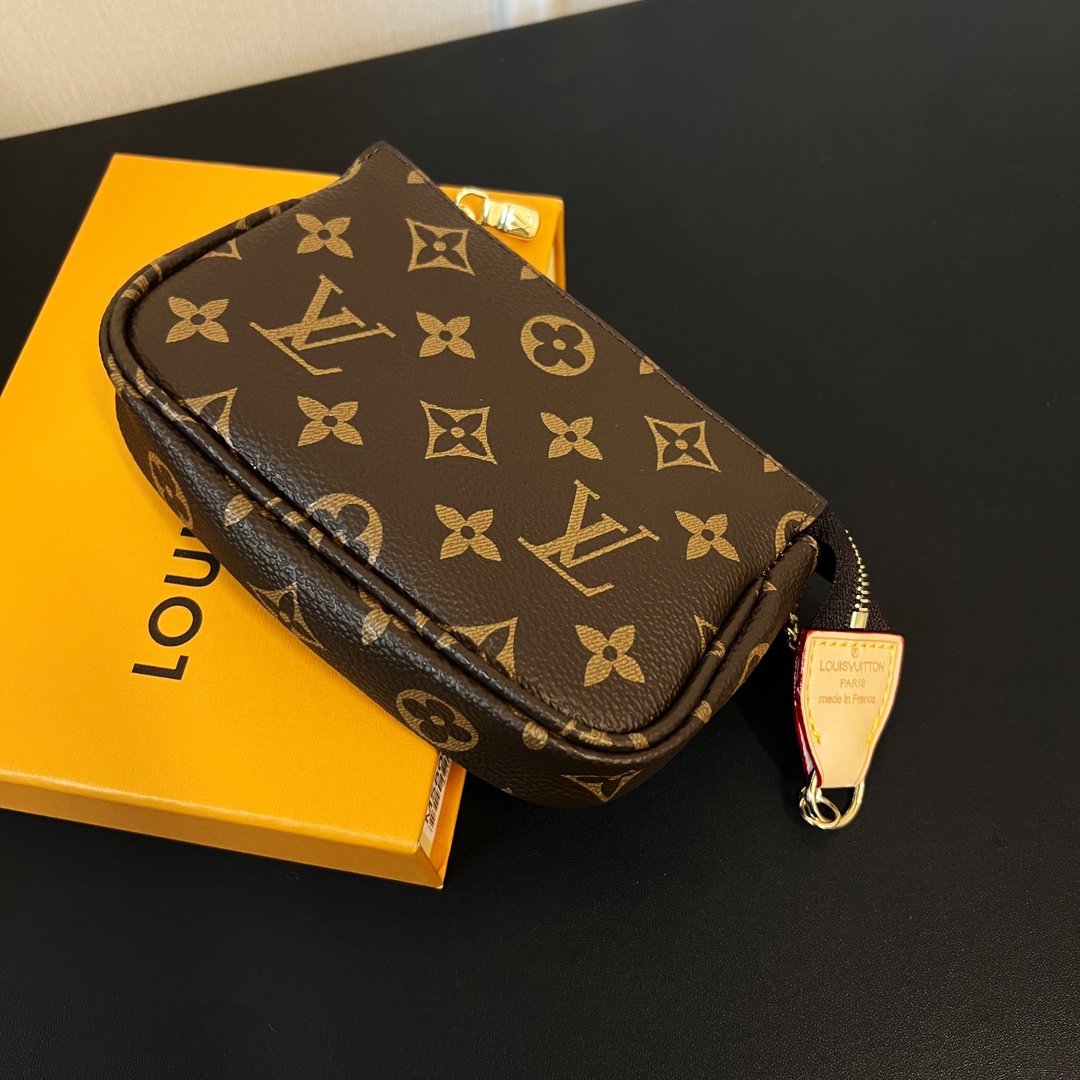 Louis Vuitton Multi Pochette Accessories Mini Bag Purse