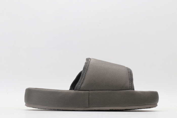 Yeezy Slide 5