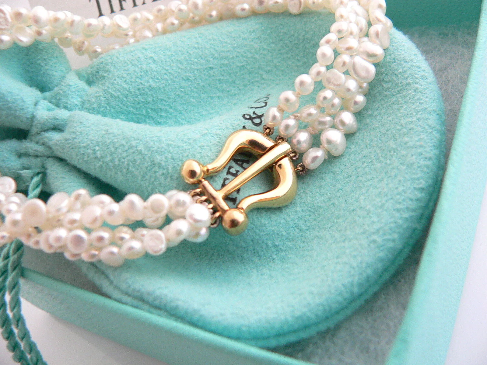 Tiffany & Co 18K Pearl Strand Bracelet Gold Picasso Bangle 8 In Love Gift Pouch