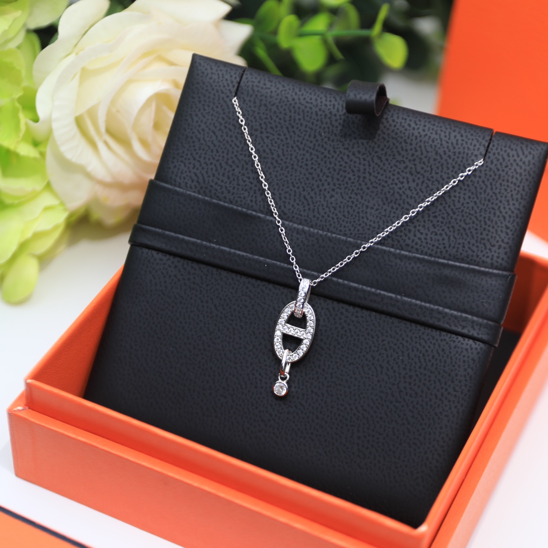 Hermes Full Diamond Pig Nose Necklace