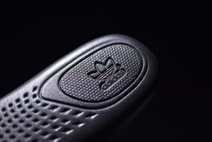 Yeezy Boost 350 V2 Black Copper BY1605