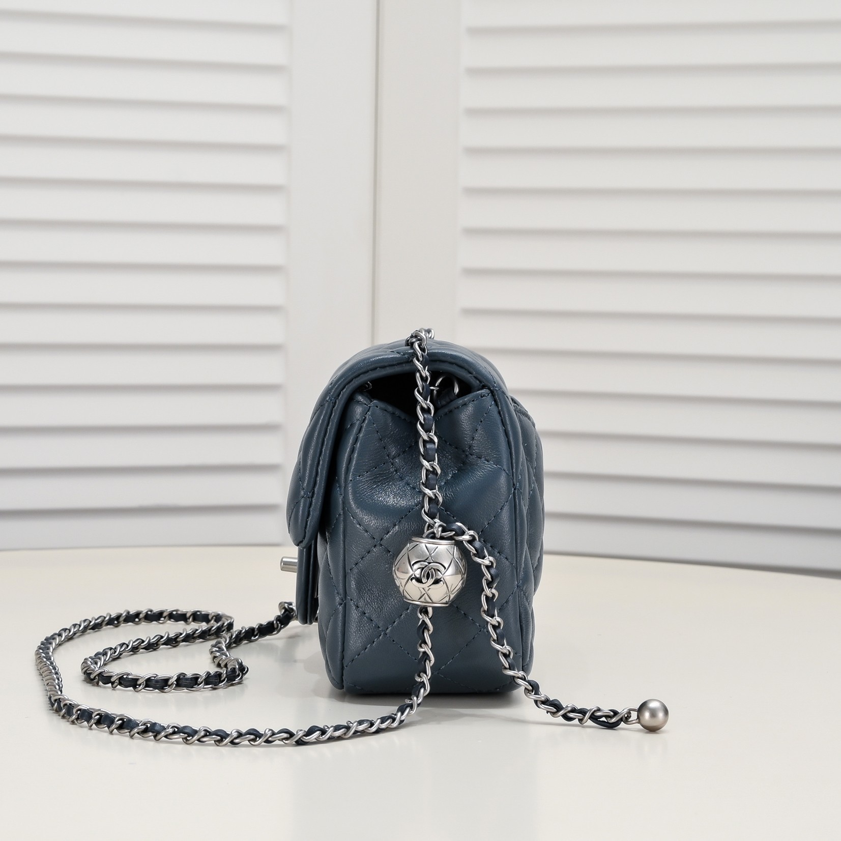 Chanel Cross Body Metal Ball Chain Shoulder Bag Handbag