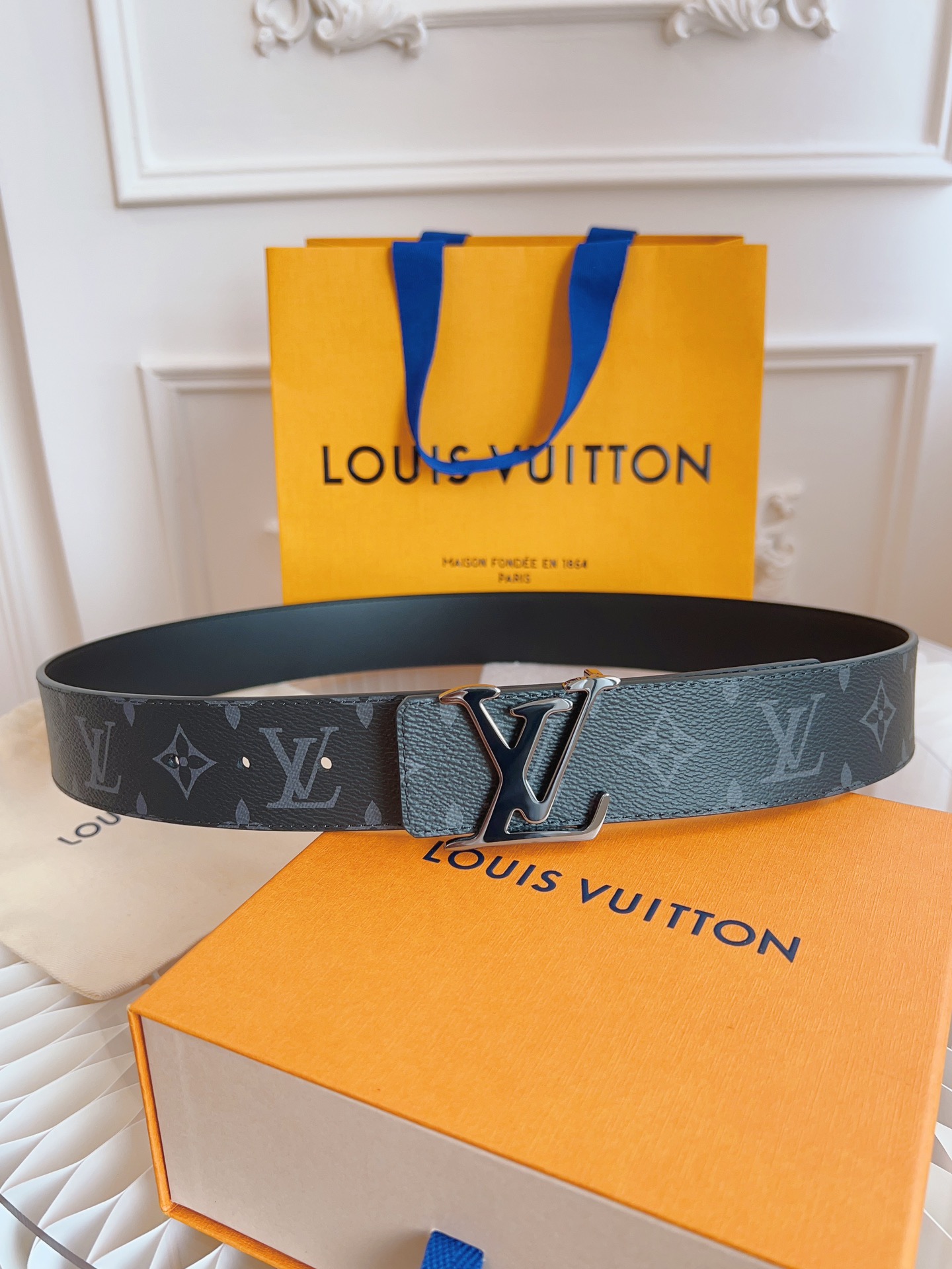 Louis Vuitton LV Leather Belts 1:1 Mirror Version