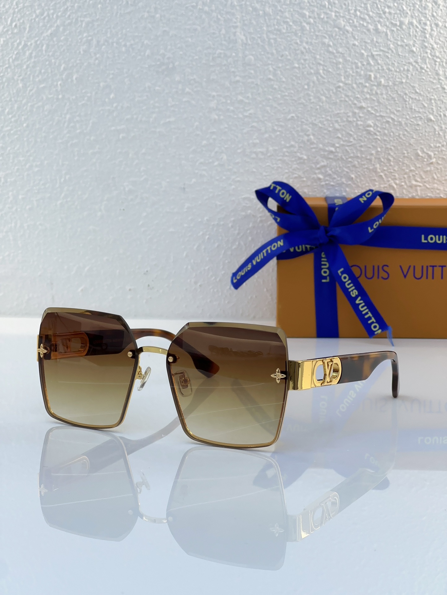 Louis Vuitton LV Sunglasses