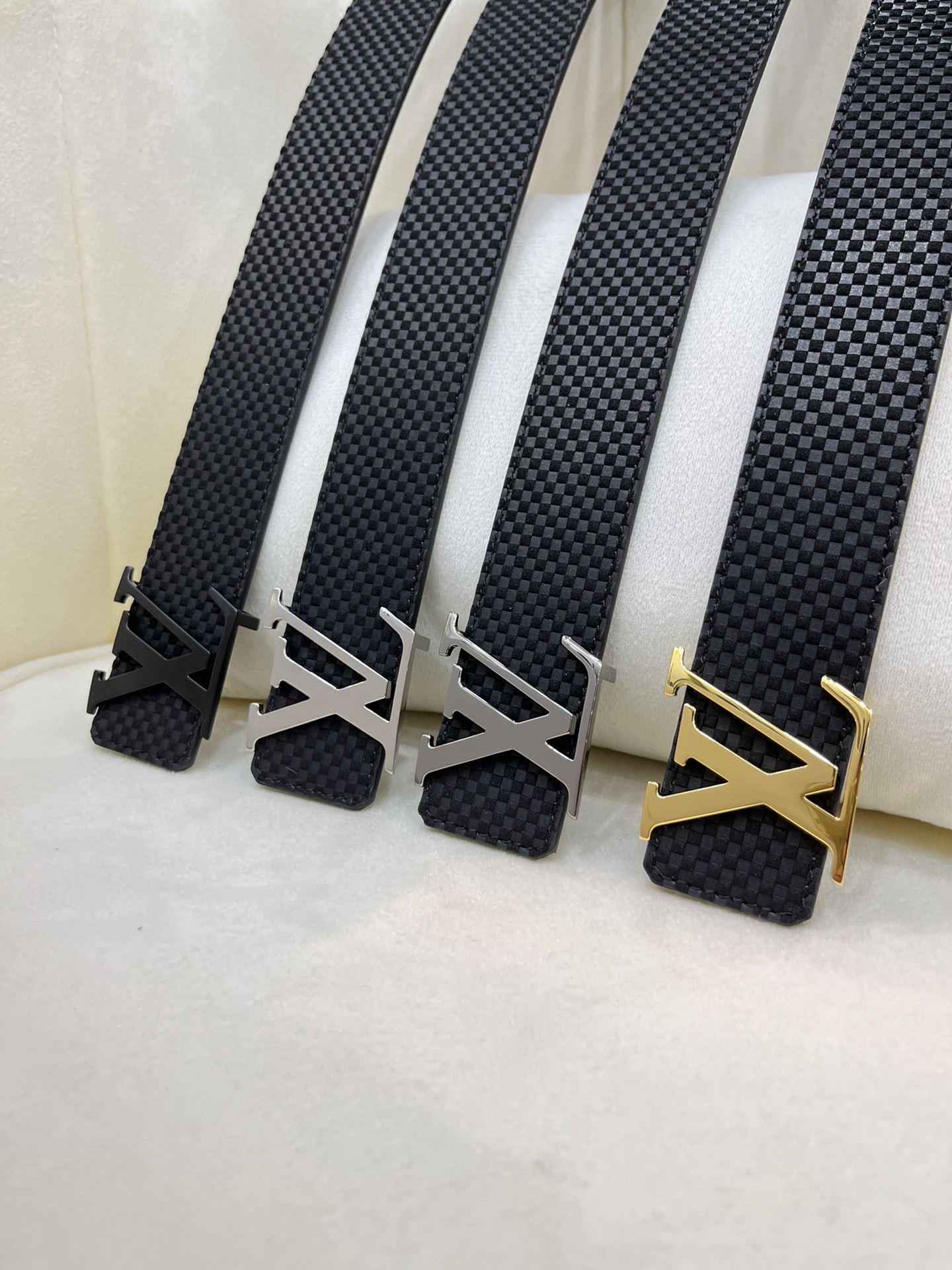 Louis Vuitton LV Leather Belts 1:1 Mirror Version