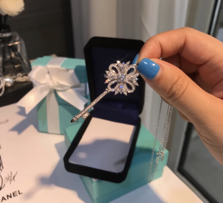 Tiffany Keys, Tiffany Victoria® Key Pendant