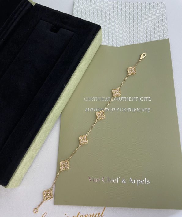 Van Cleef Bracelet Dupe, Mini Clover Bracelet, Gold& Full Diamonds