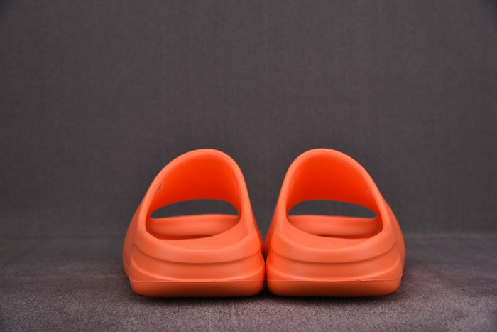 Yeezy Slide orange FY7497